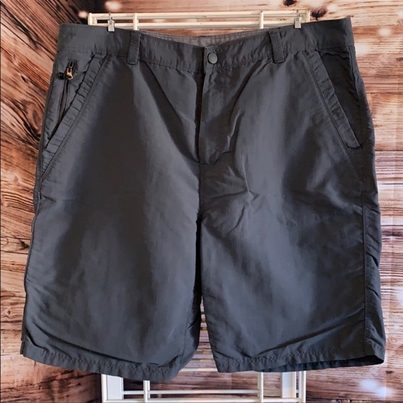 NordicTrack Other - Nordic Track Gray Zip Pocket Shorts SZ 38